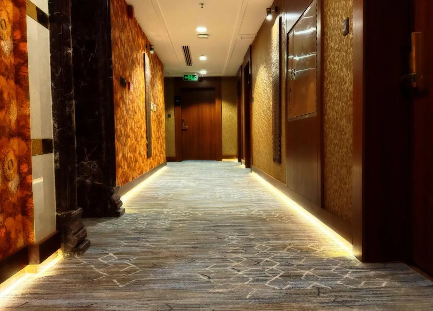 ****  Crown Town Hotel Jeddah Saudi Arabia